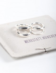 Set of 4 hammered silver rings WERKSTATT:MUNCHEN.