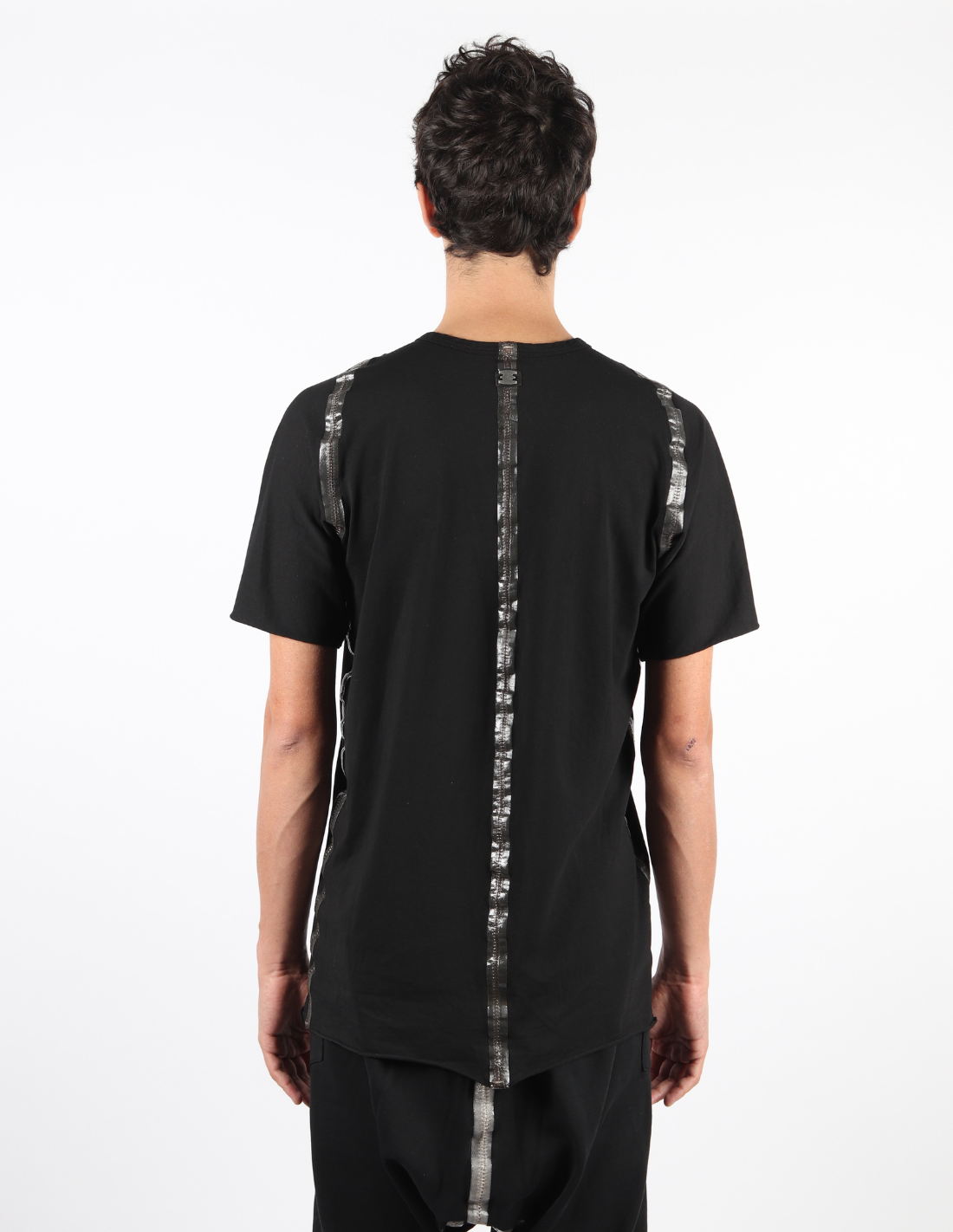 ISAAC SELLAM dorsal metallic stripes t-shirt in cotton - black