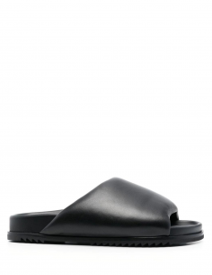 Sandales plates RICK OWENS noires en cuir matelassé