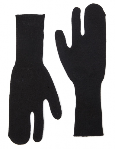 MM6 black gloves made in felted wool fall-winter 2023-2024