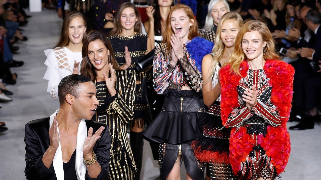 Le défilé Balmain PE18 des "Glamazones" au Palais Garnier